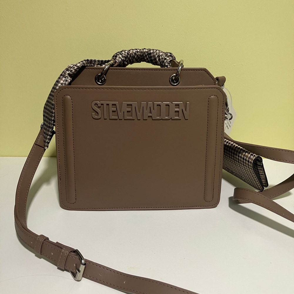 NWT Steve Madden Bevelyn Mushroom Bag with Scarf